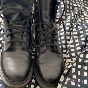 Dr. Martens mono black boots